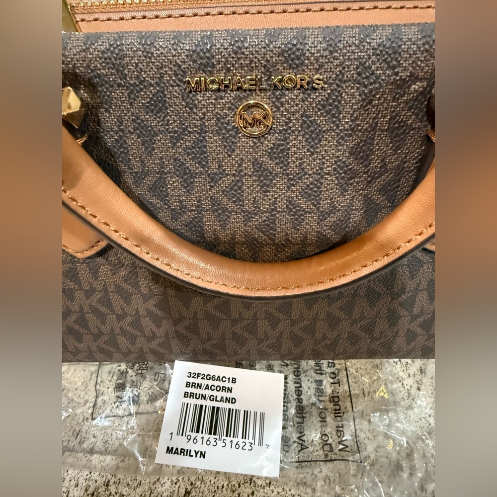Michael Kors Marilyn Small Crossbody Bag with Detachable Strap - Acorn - Picture 2 of 12